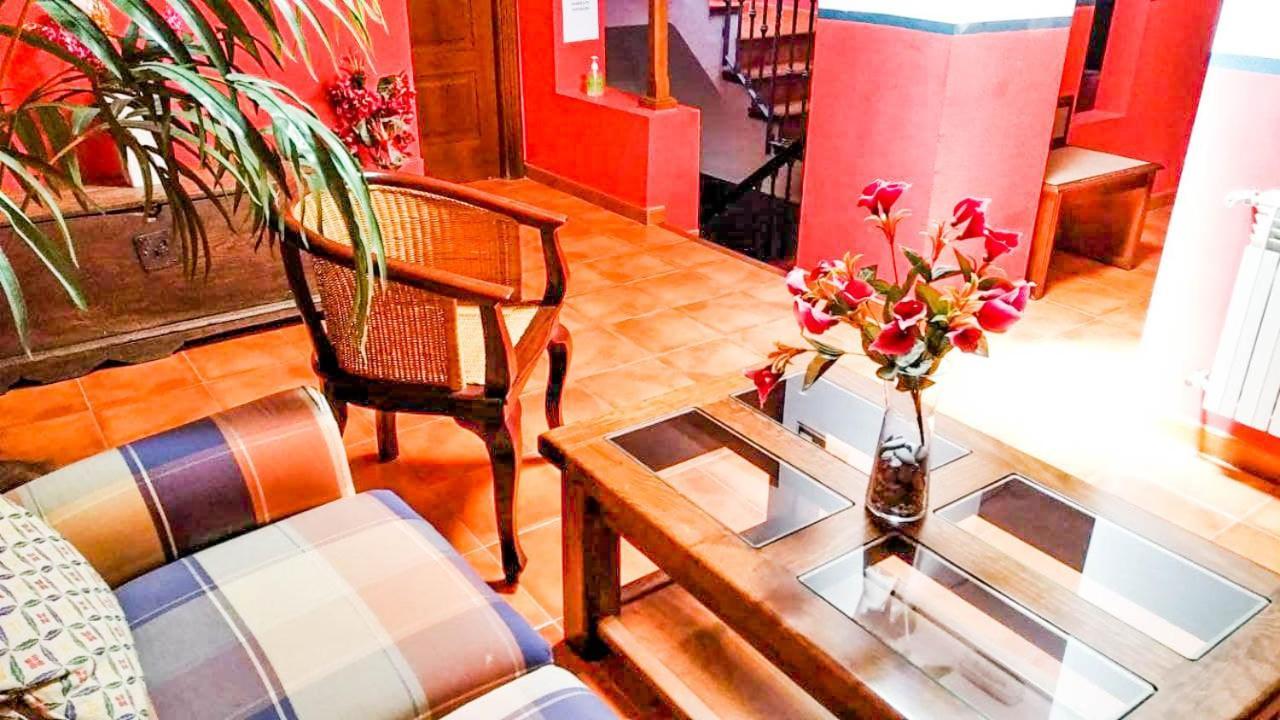 Hostal El Cascapenas De La Alpujarra Capileira Extérieur photo