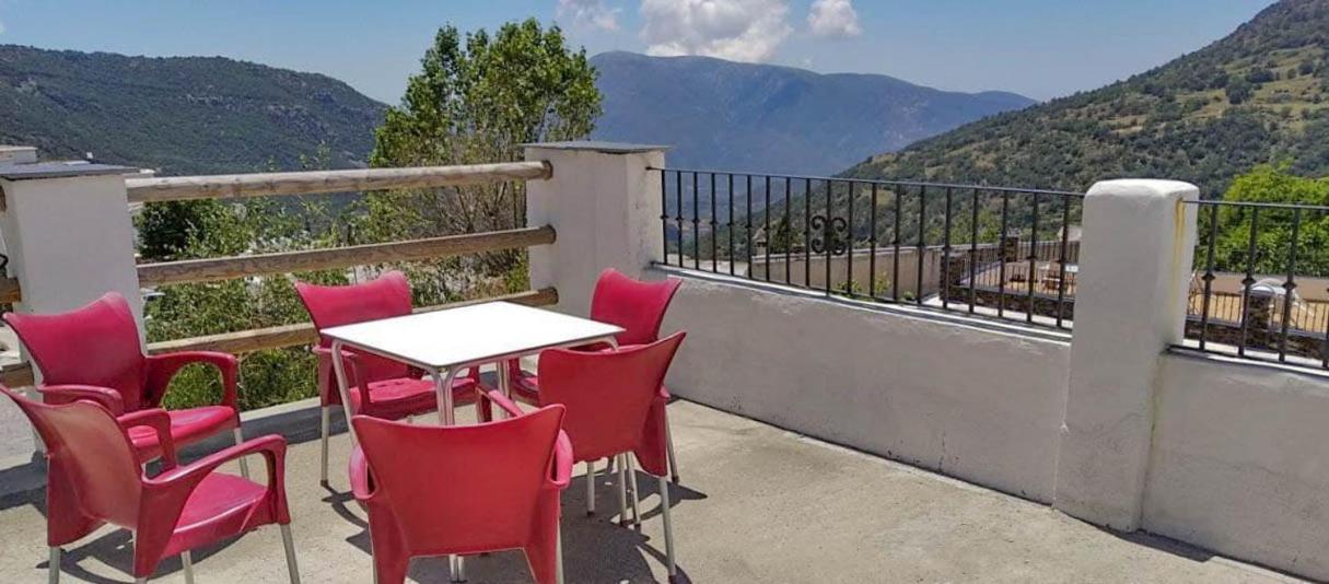 Hostal El Cascapenas De La Alpujarra Capileira Extérieur photo