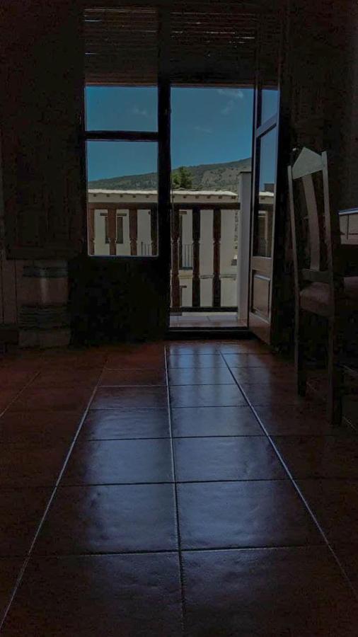 Hostal El Cascapenas De La Alpujarra Capileira Extérieur photo