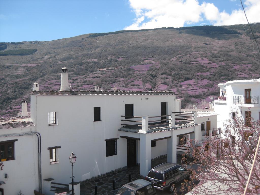 Hostal El Cascapenas De La Alpujarra Capileira Extérieur photo