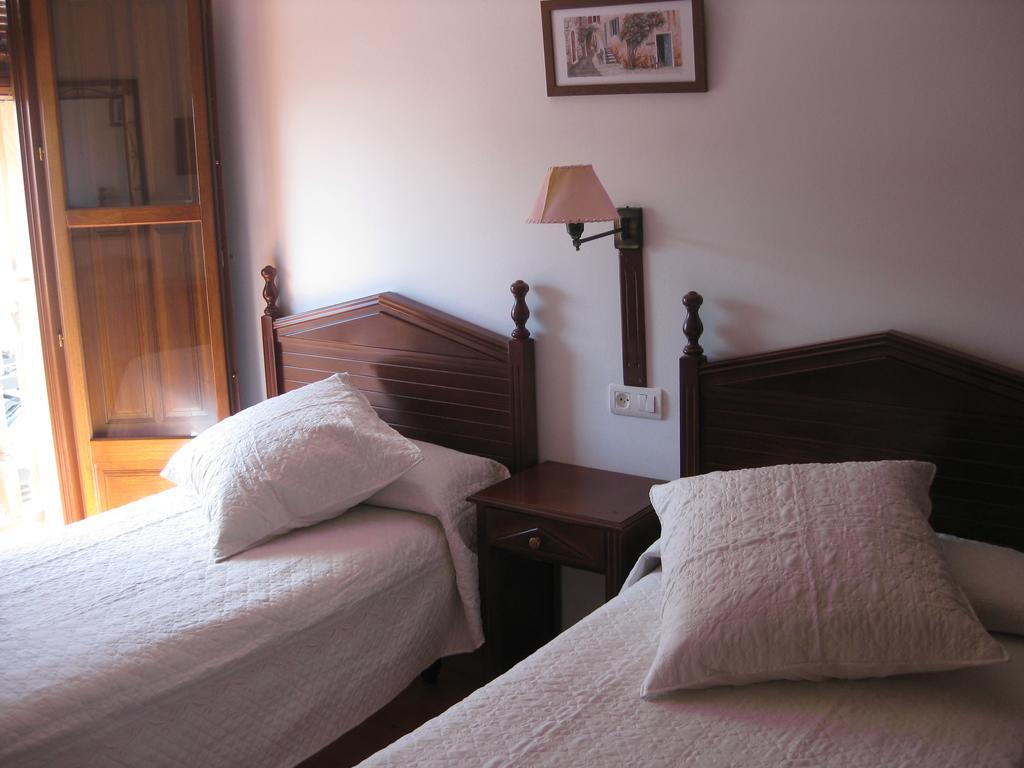 Hostal El Cascapenas De La Alpujarra Capileira Extérieur photo