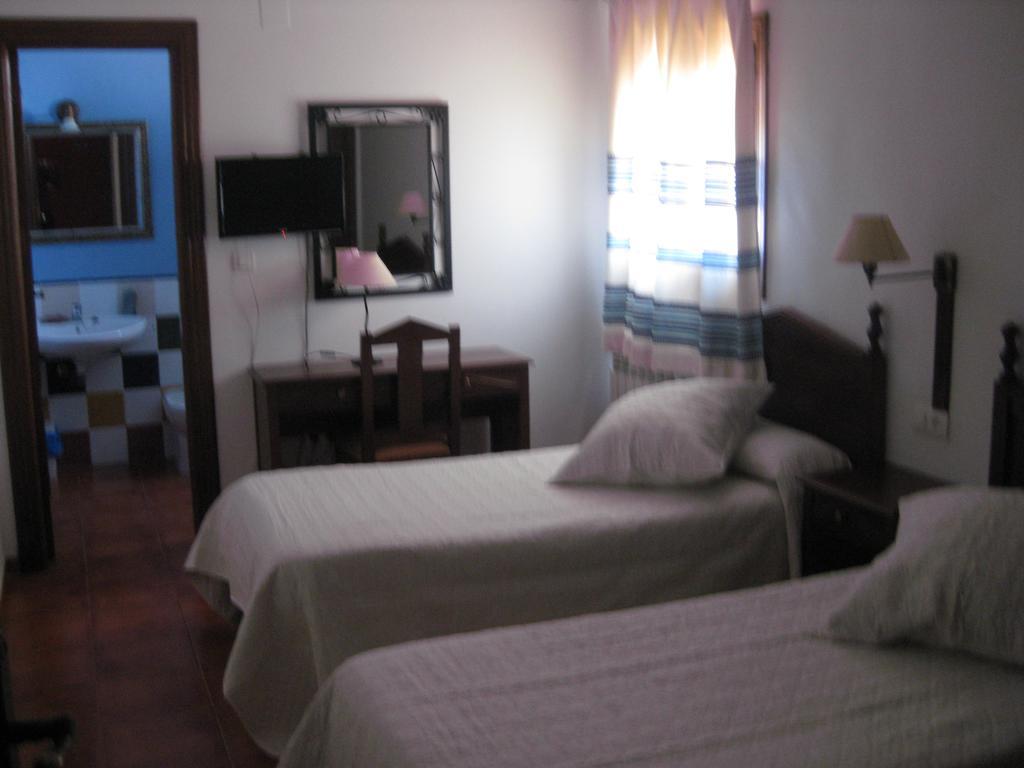 Hostal El Cascapenas De La Alpujarra Capileira Extérieur photo